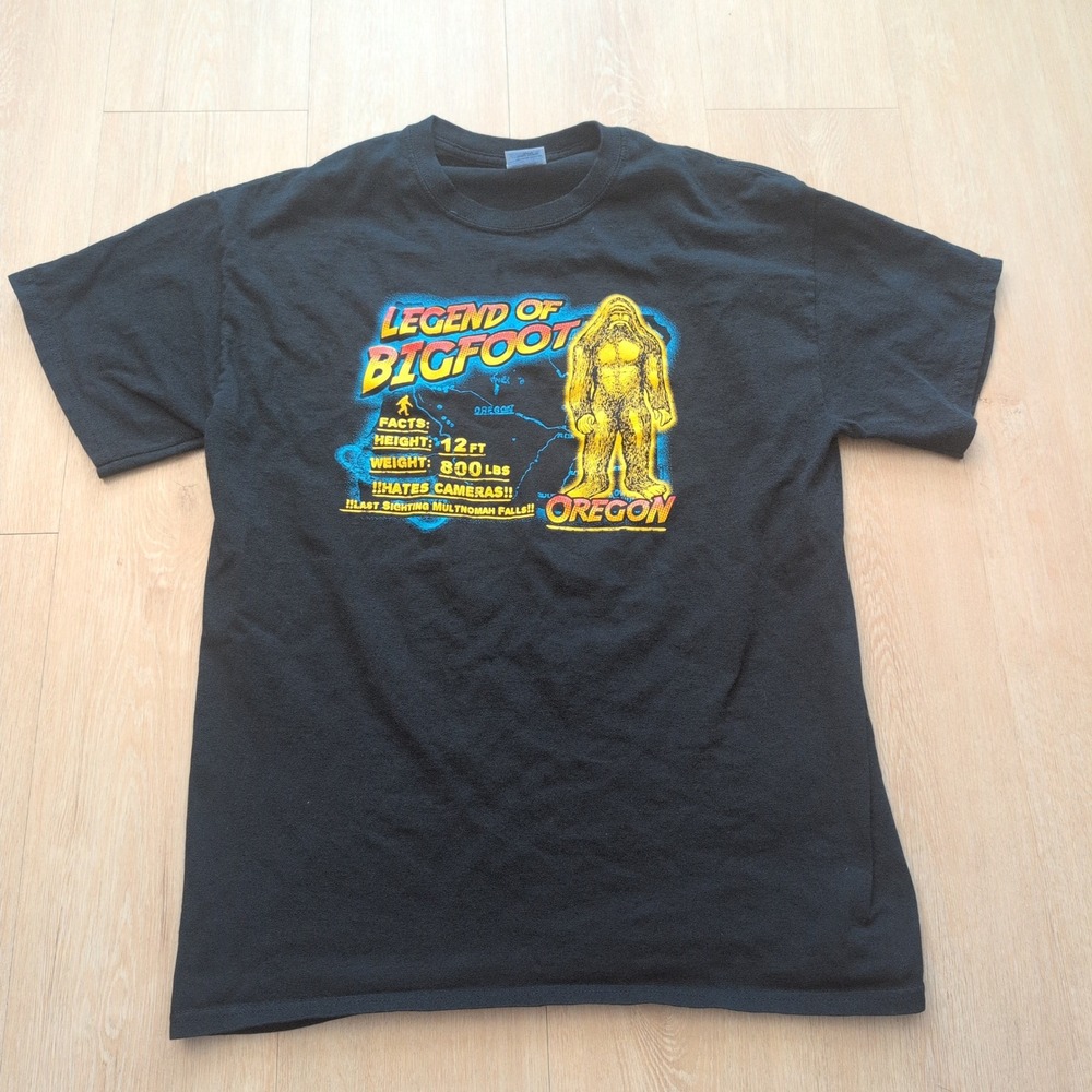 VTG Legend of Bigfoot Oregon Graphic T-Shirt Mens Large Black Sasquatch Tee